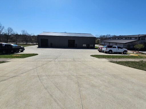 546 Westport Rd, Elizabethtown, KY à louer - Photo de l’immeuble – Image 2 sur 11