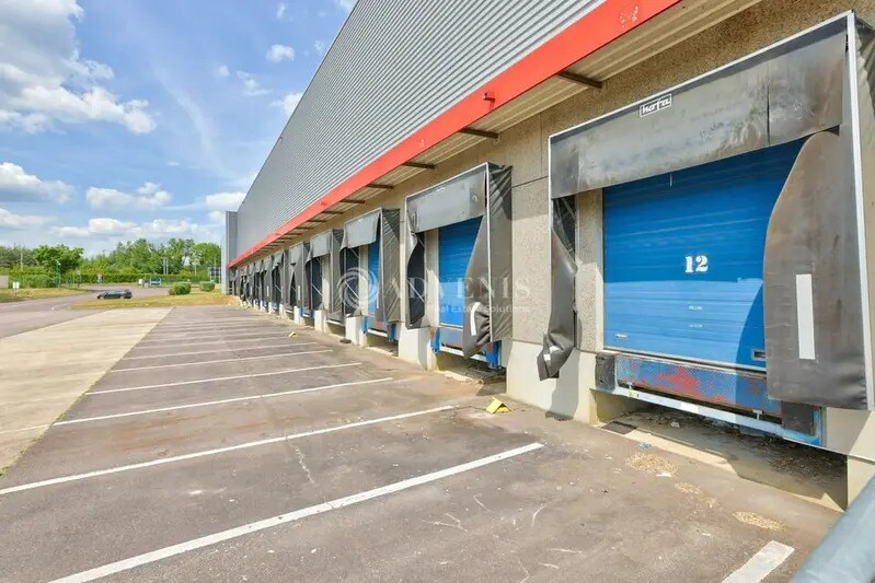 Industriel/Logistique dans Gargenville à louer - Photo de l’immeuble – Image 1 sur 10