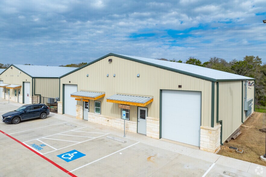 12700 Lowden Ln, Manchaca, TX à louer - Photo de l’immeuble – Image 2 sur 6