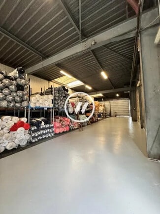 Plus de détails pour Industriel/Logistique à louer