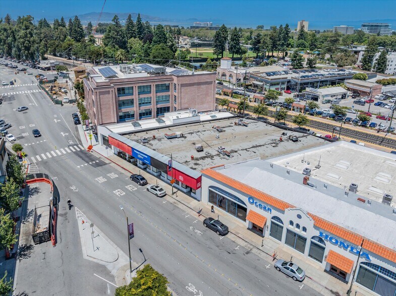 211 West Ln, Burlingame, CA à louer - Photo de l’immeuble – Image 3 sur 5