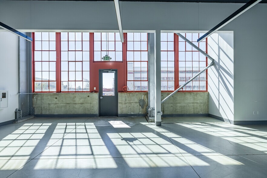 707 W Tower Ave, Alameda, CA à louer - Photo de l’immeuble – Image 3 sur 5