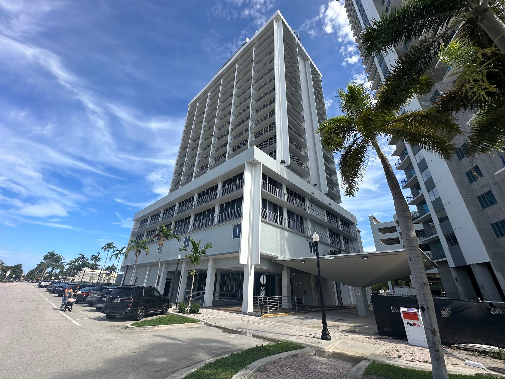 1720 Harrison St, Hollywood, FL à vendre Photo principale– Image 1 sur 26