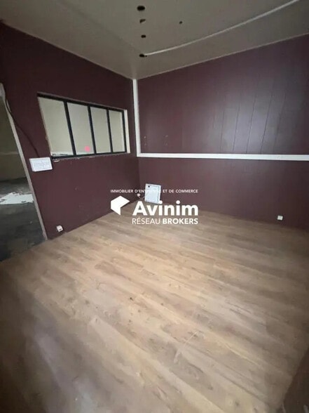 Local commercial dans Paris à louer - Photo de l’immeuble – Image 3 sur 5