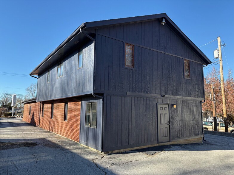 11305 Hickman Mills Dr, Kansas City, MO à vendre - Photo de l’immeuble – Image 3 sur 16