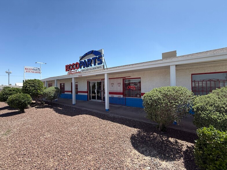 7550 Alameda Ave, El Paso, TX à vendre - Photo de l’immeuble – Image 2 sur 12