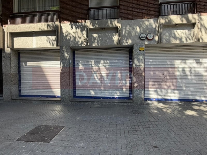 Local commercial dans L'Hospitalet de Llobregat, Barcelona à louer Photo intérieure– Image 1 sur 7