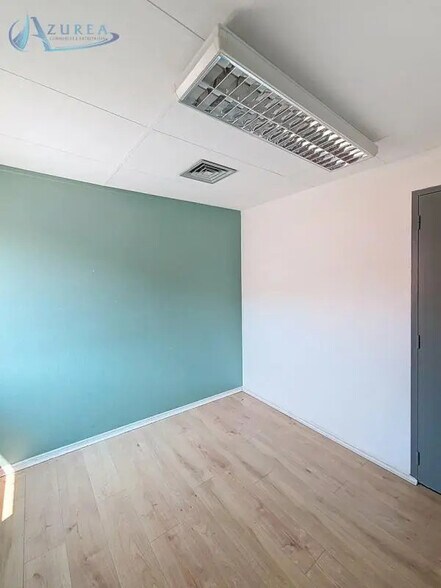 Bureau dans Cannes à louer - Photo de l’immeuble – Image 3 sur 5