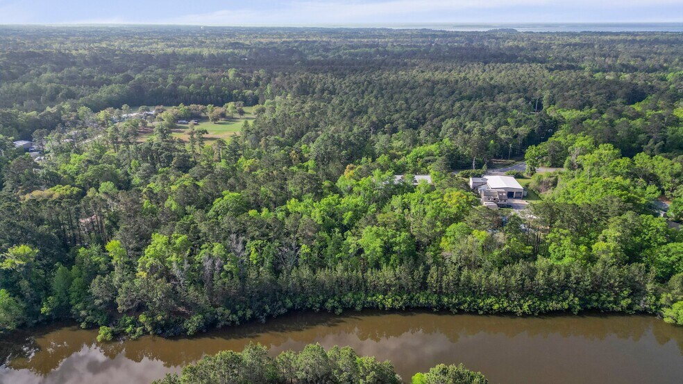 140 Bay Pines Rd, Beaufort, SC à louer - Photo de l’immeuble – Image 3 sur 23