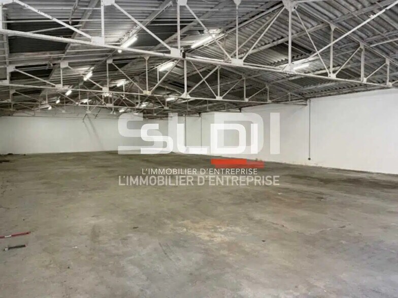 Local d’activités dans Villeurbanne à louer - Photo de l’immeuble – Image 3 sur 5