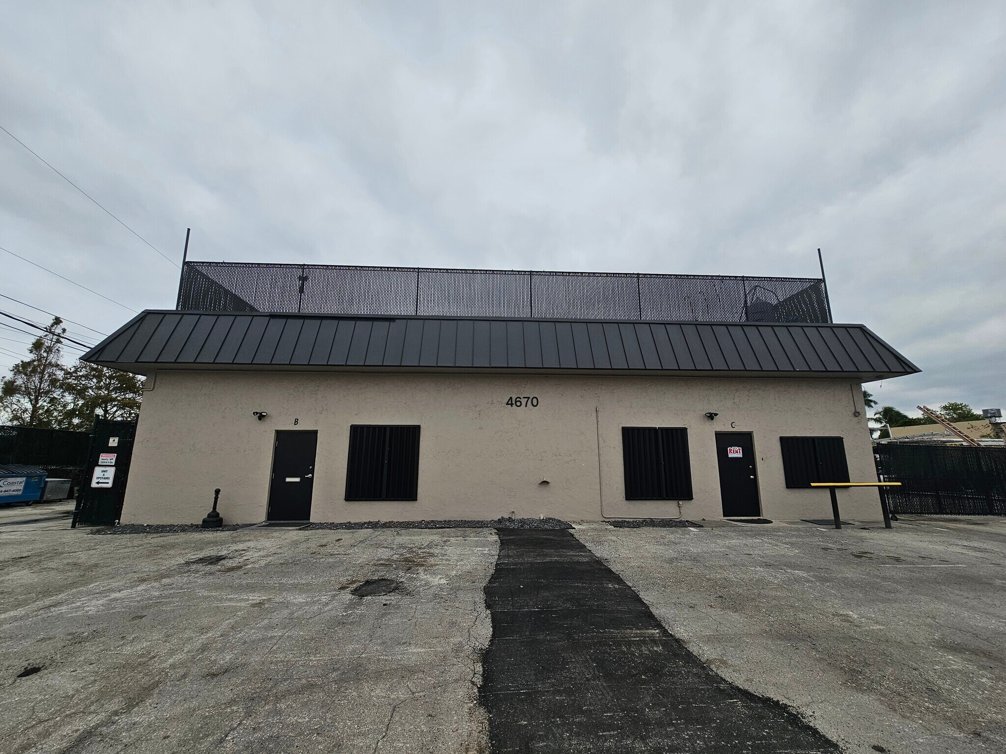 4670 SW 83rd Ter, Davie, FL à louer Photo principale– Image 1 sur 5