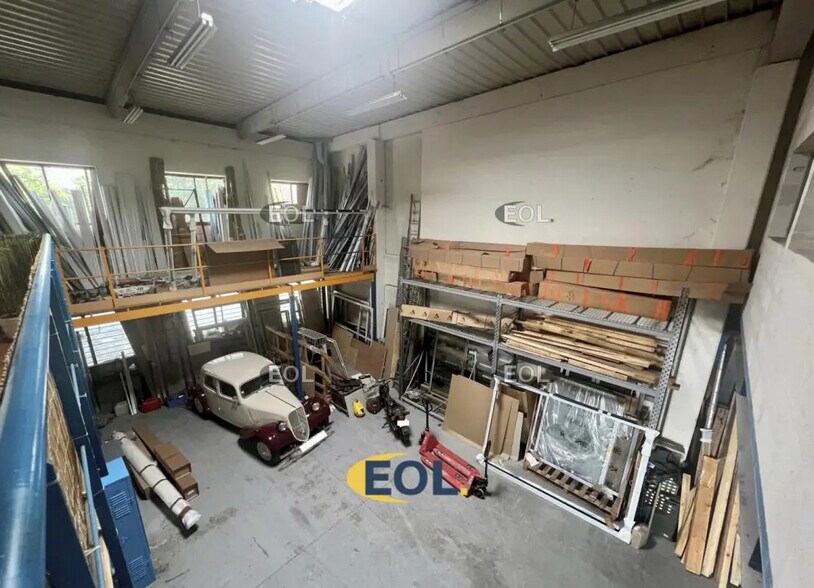 Local d'activités dans Pierrefitte-sur-Seine à vendre - Photo de l’immeuble – Image 3 sur 8