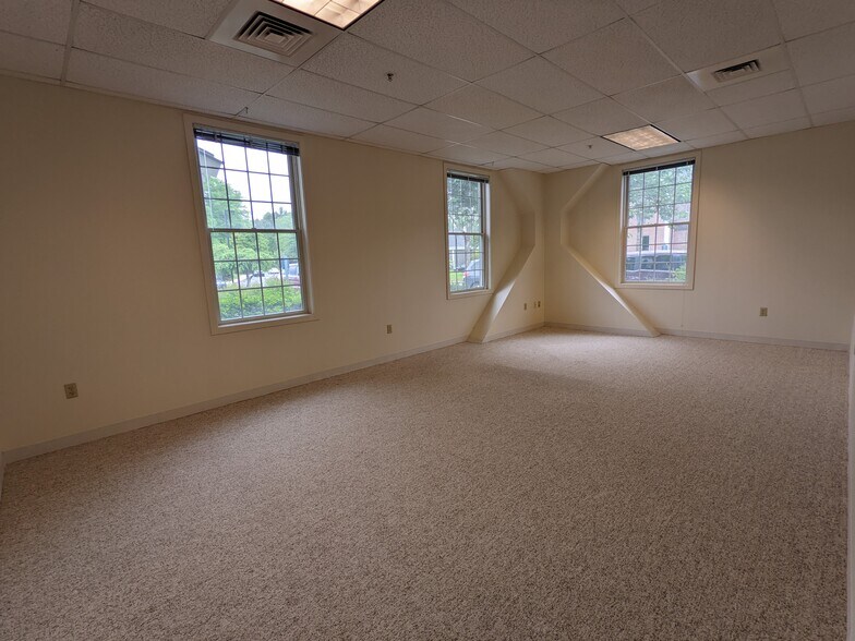 3 Lan Dr, Westford, MA à louer - Photo de l’immeuble – Image 3 sur 11