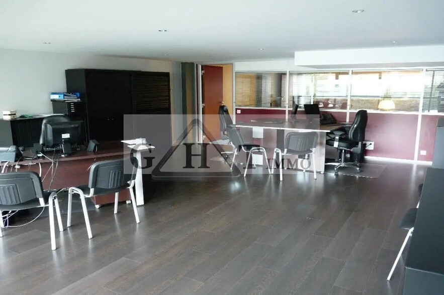 Bureau dans Ivry-sur-Seine à louer - Photo de l’immeuble – Image 3 sur 11