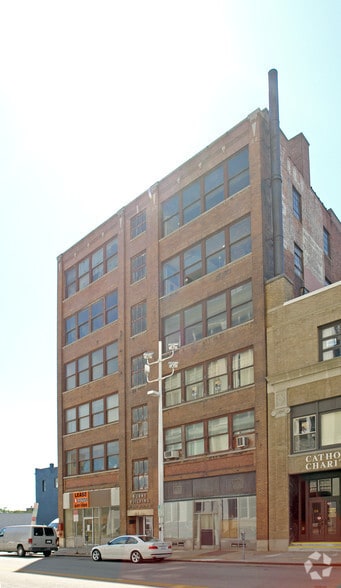 23 E Huron St, Buffalo, NY à vendre - Photo de l’immeuble – Image 2 sur 4