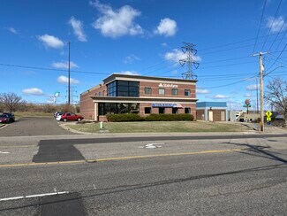 Plus de détails pour 2597-2599 N Cleveland Ave, Roseville, MN - Local d’activités à vendre