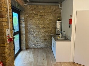 32 Gould Rd, Twickenham à louer Photo intérieure– Image 1 sur 5