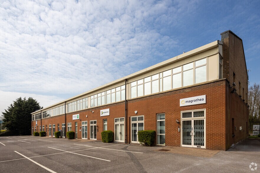 Ely Rd, Reading à louer - Photo de l’immeuble – Image 3 sur 17