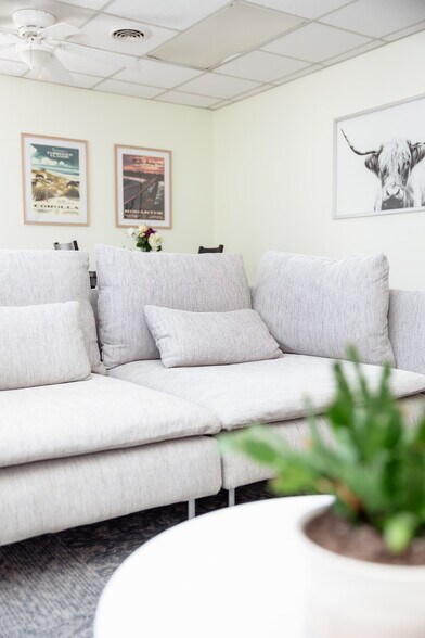 11505 Allecingie Pky, Richmond, VA à louer - Photo de l’immeuble – Image 3 sur 7