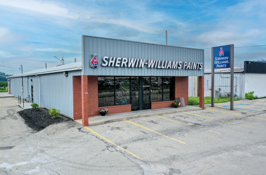 1243 N Center Ave, Somerset, PA à vendre - Photo de l’immeuble – Image 1 sur 8