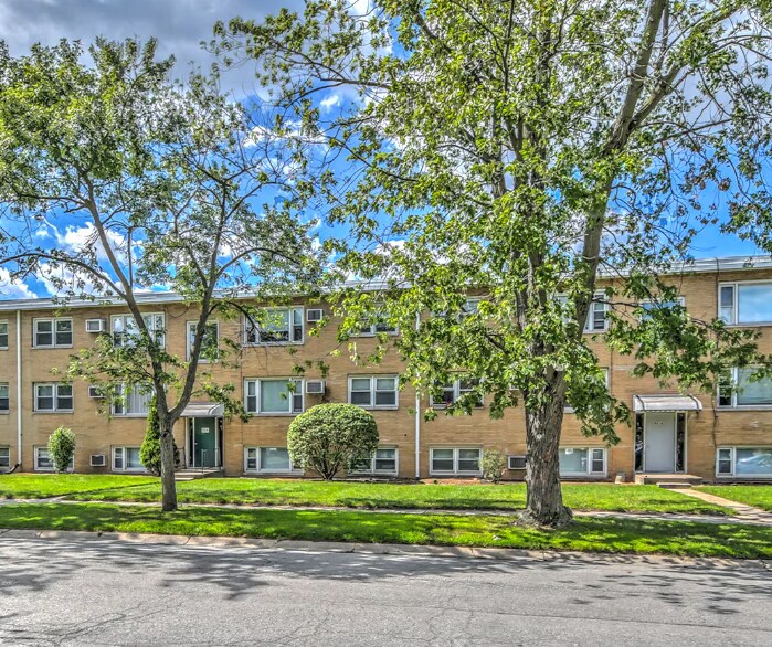 9620 Farmer Dr, Highland, IN à vendre - Photo de l’immeuble – Image 1 sur 30