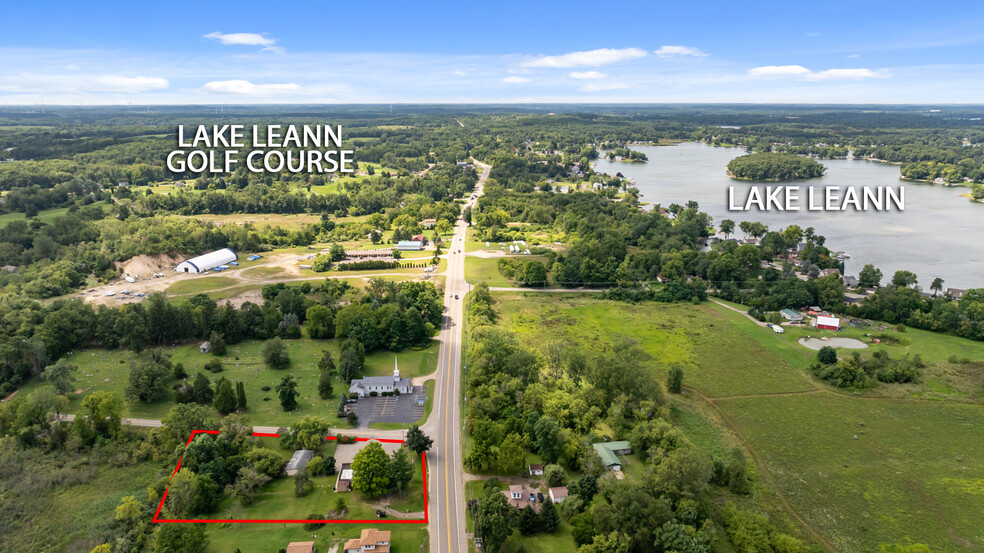 12151 E Chicago Rd, Somerset Center, MI à vendre - Photo de l’immeuble – Image 2 sur 33