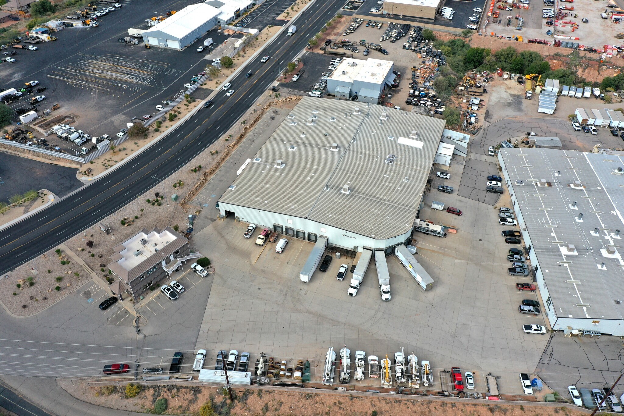 188 N 3050 E, Saint George, UT à louer Photo de l’immeuble– Image 1 sur 8