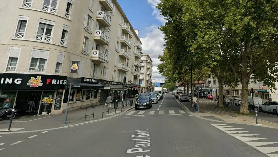 Local commercial dans Colombes à louer - Photo de l’immeuble – Image 1 sur 2