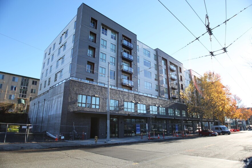 5000 University Way NE, Seattle, WA à louer - Photo de l’immeuble – Image 2 sur 5
