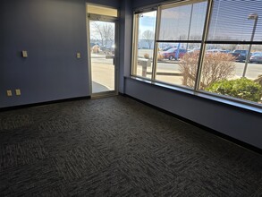 258 Corporate Dr, Madison, WI à louer Photo intérieure– Image 1 sur 11