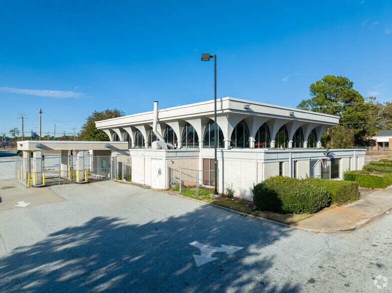 1221 Columbia Dr, Decatur, GA à louer - Photo principale – Image 1 sur 4