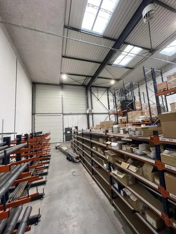 Industriel/Logistique dans Villeneuve-la-Garenne à louer Photo de l’immeuble– Image 1 sur 15