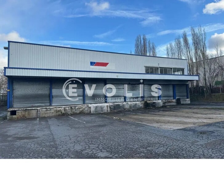 11 Avenue Descartes, Morangis à louer - Photo de l’immeuble – Image 1 sur 13