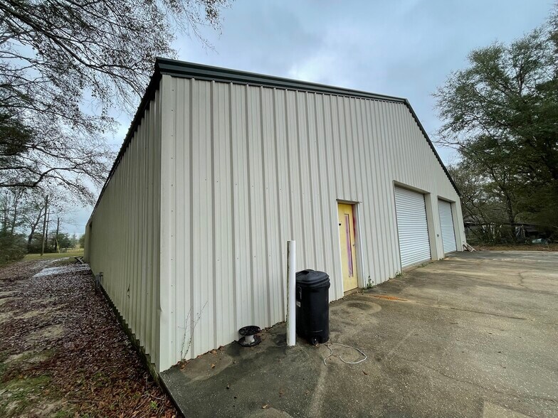 3972 Millside Rd, Laurel Hill, FL à louer - Photo de l’immeuble – Image 2 sur 10