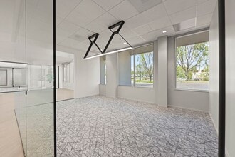 7525 Irvine Center Dr, Irvine, CA à louer Photo intérieure– Image 2 sur 11