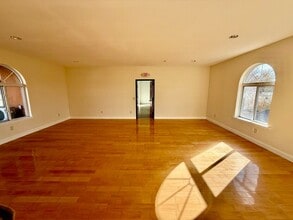 1582 Lincoln Hwy, Edison, NJ à louer Photo intérieure– Image 1 sur 3