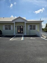 5471 Lee St, Lehigh Acres, FL à louer Photo de l’immeuble– Image 2 sur 7