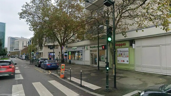 Plus de détails pour Local commercial à louer