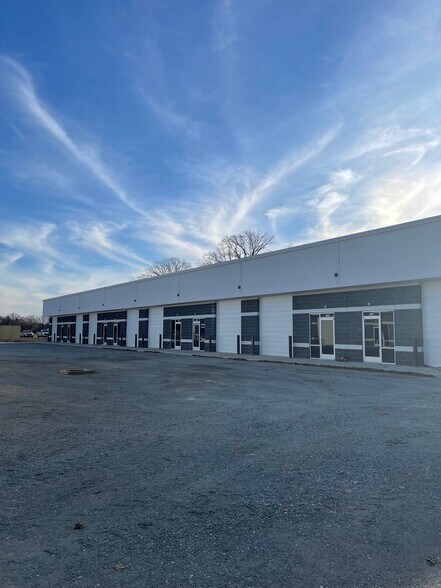 8169 Pine Ridge Rd, Mechanicsville, VA à vendre - Photo de l’immeuble – Image 3 sur 12