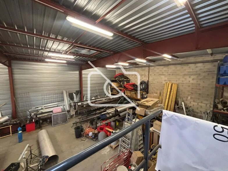 Industriel/Logistique dans Saint-Pierre-du-Perray à louer - Photo intérieure – Image 2 sur 2