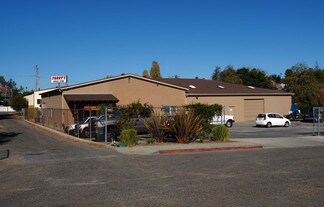 Plus de détails pour 215 W Ash St, Fallbrook, CA - Local d'activités à louer