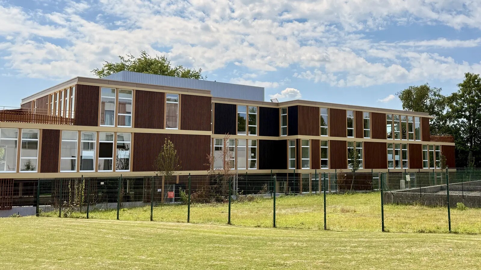 99 Rue Louis Constant, Villeneuve-d'Ascq à louer Photo de l’immeuble– Image 1 sur 7