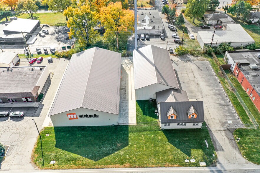 2601 E 56th St, Indianapolis, IN à louer - Photo de l’immeuble – Image 3 sur 21