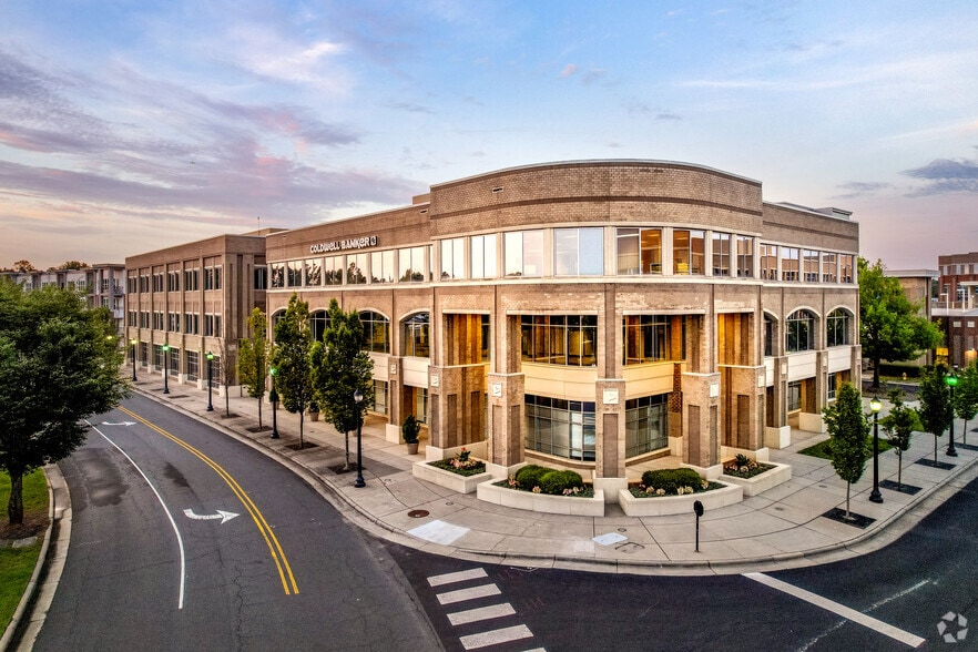 3440 Toringdon Way, Charlotte, NC à louer - Photo principale – Image 1 sur 21
