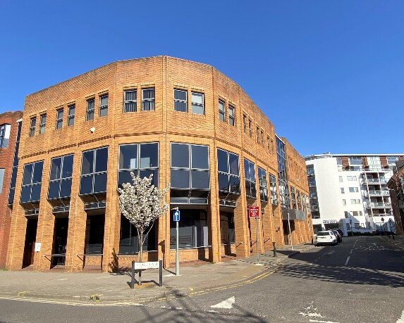 31-35 High St, Kingston Upon Thames à louer - Photo de l’immeuble – Image 2 sur 6