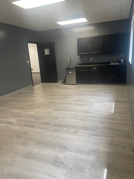 1114 Taylor St, Rockford, IL à vendre - Photo de l’immeuble – Image 3 sur 4