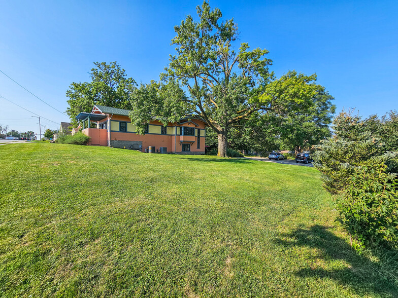4502 S 42nd St, Omaha, NE à louer - Photo de l’immeuble – Image 2 sur 15
