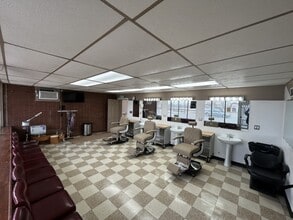 2052 Broadway, Gary, IN à louer Photo intérieure– Image 2 sur 6