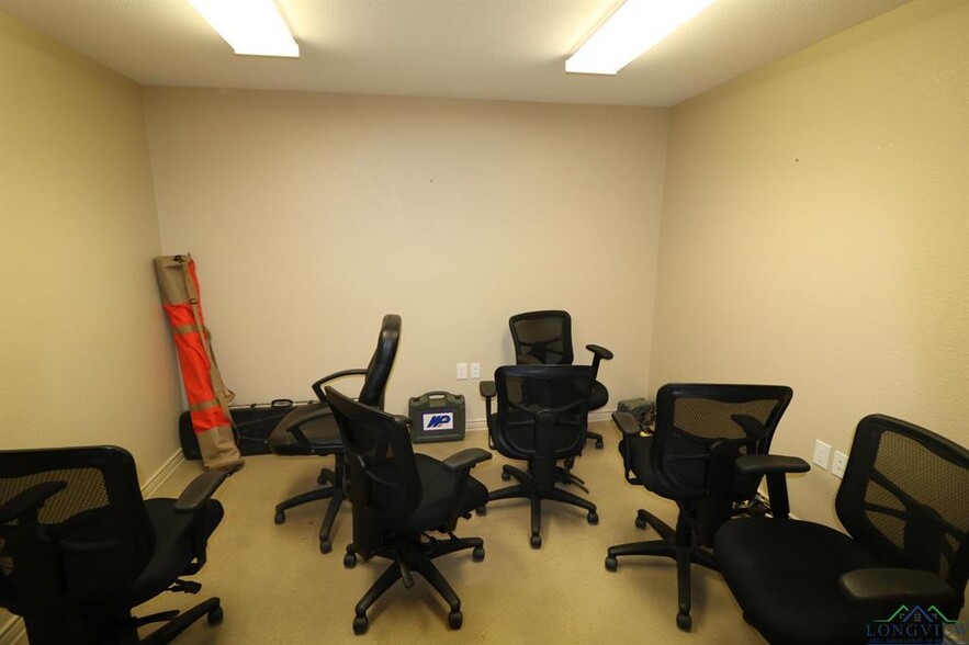 1300 NE Loop, Carthage, TX à vendre - Photo de l’immeuble – Image 3 sur 36