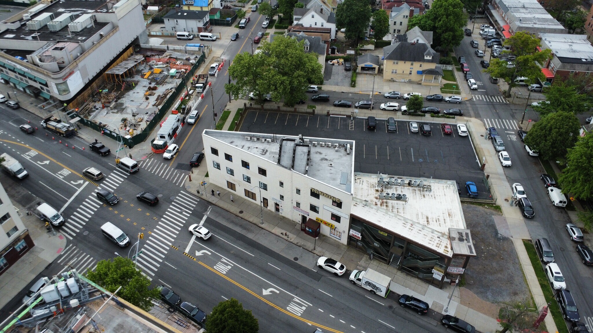 14944-14950 Northern Blvd, Flushing, NY à vendre Photo de l’immeuble– Image 1 sur 2